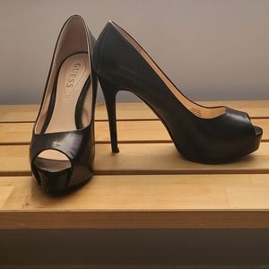 Black leather platform shoes Guess